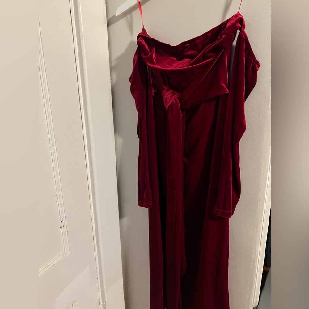 Off shoulder, tie waist, velvet bodycon dress- size L